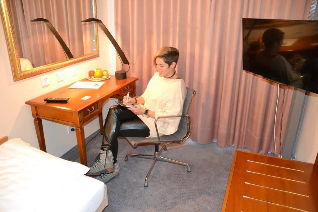 T3 Alpenhotel フリムス エクステリア 写真